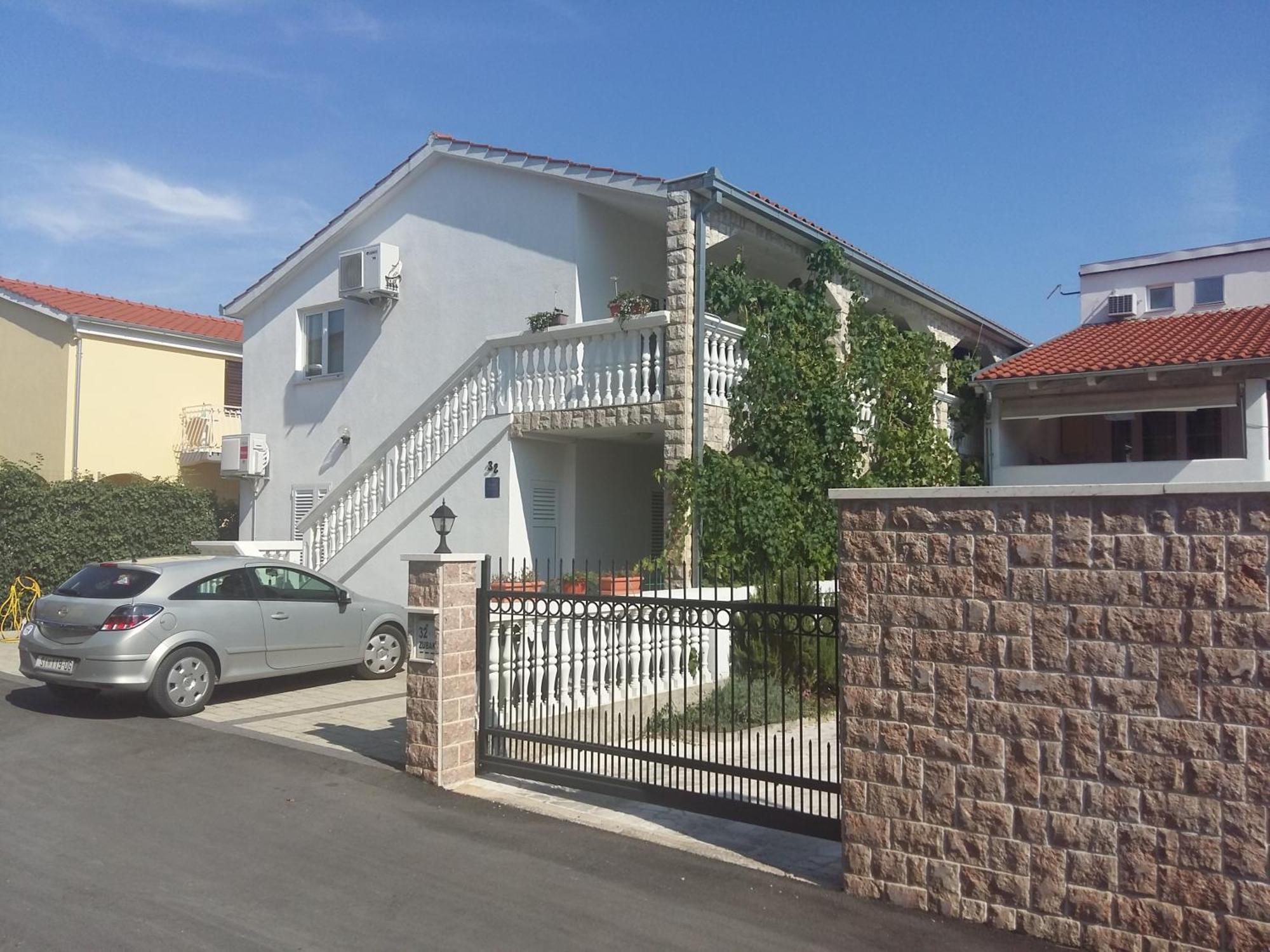 Apartments Anton Водице Екстериор снимка